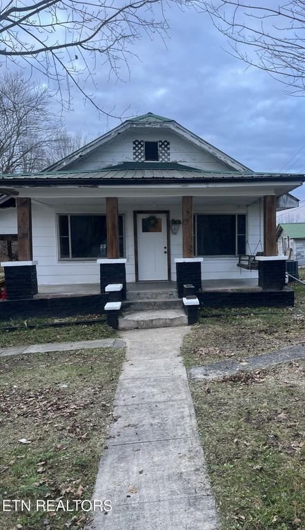 35 Buffalo Rd, Oneida, TN 37841