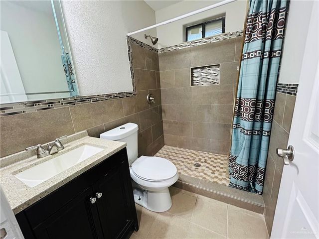 707 E 8th Street, San Juan, TX 78589