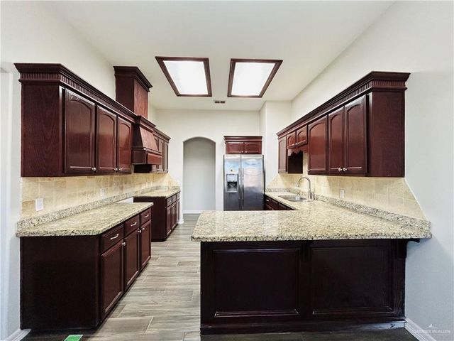 707 E 8th Street, San Juan, TX 78589