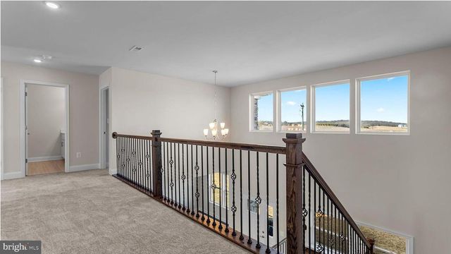 143 HILLSDALE DR, Fredericksburg, VA 22405