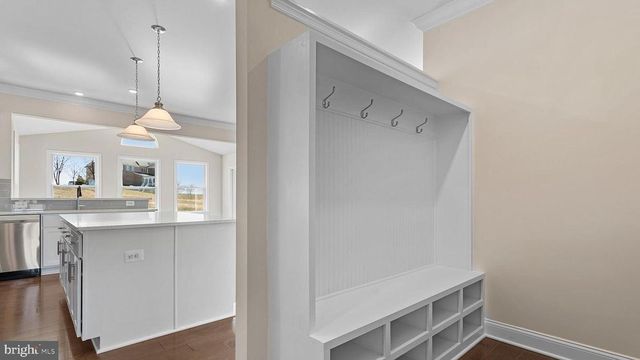 143 HILLSDALE DR, Fredericksburg, VA 22405