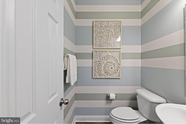 143 HILLSDALE DR, Fredericksburg, VA 22405