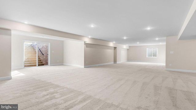 143 HILLSDALE DR, Fredericksburg, VA 22405