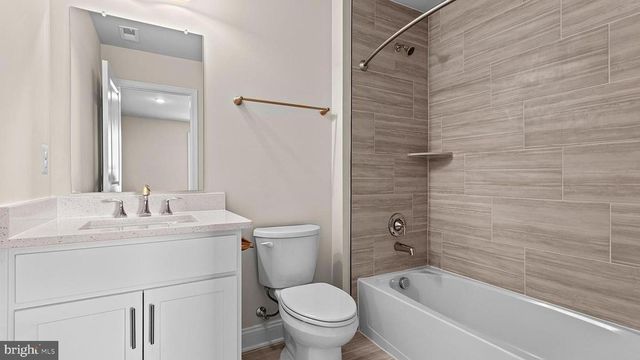 143 HILLSDALE DR, Fredericksburg, VA 22405