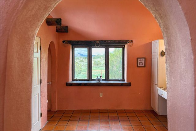 54 Rons Road, Santa Fe, NM 87508