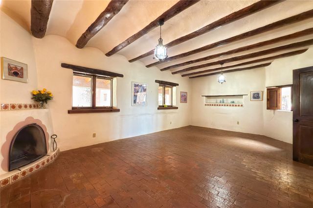 54 Rons Road, Santa Fe, NM 87508