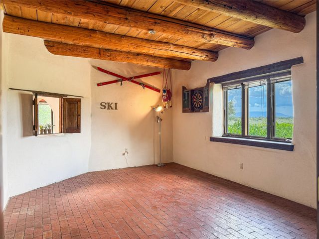 54 Rons Road, Santa Fe, NM 87508