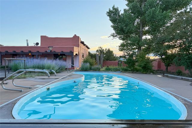 54 Rons Road, Santa Fe, NM 87508