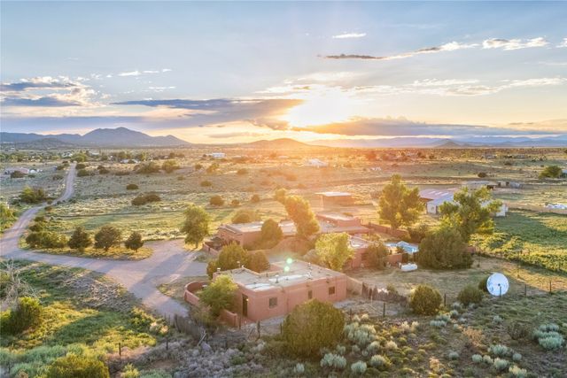 54 Rons Road, Santa Fe, NM 87508