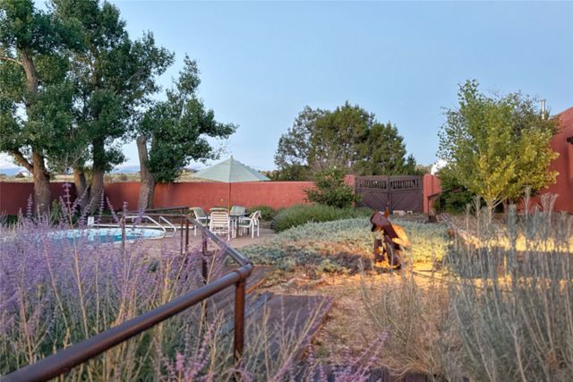 54 Rons Road, Santa Fe, NM 87508