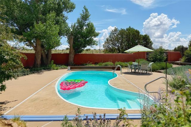 54 Rons Road, Santa Fe, NM 87508