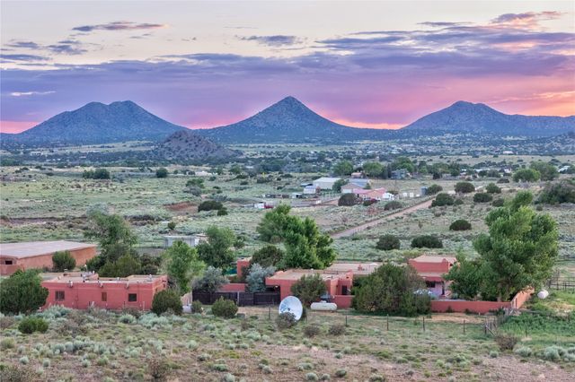 54 Rons Road, Santa Fe, NM 87508