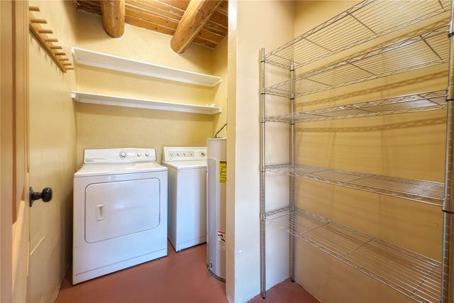 54 Rons Road, Santa Fe, NM 87508