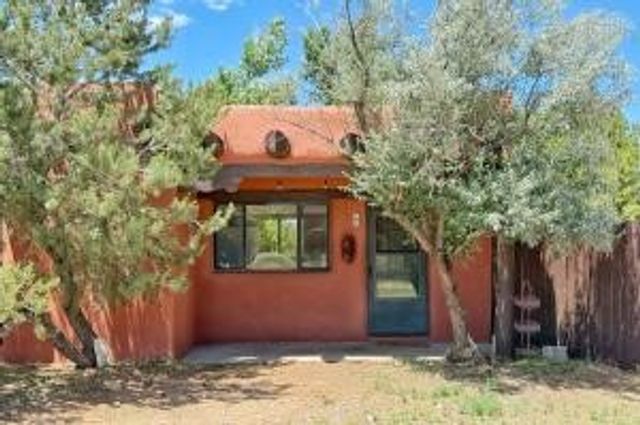 54 Rons Road, Santa Fe, NM 87508