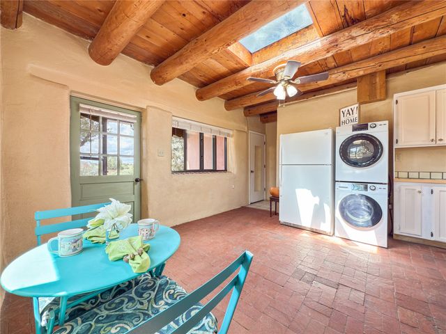 54 Rons Road, Santa Fe, NM 87508