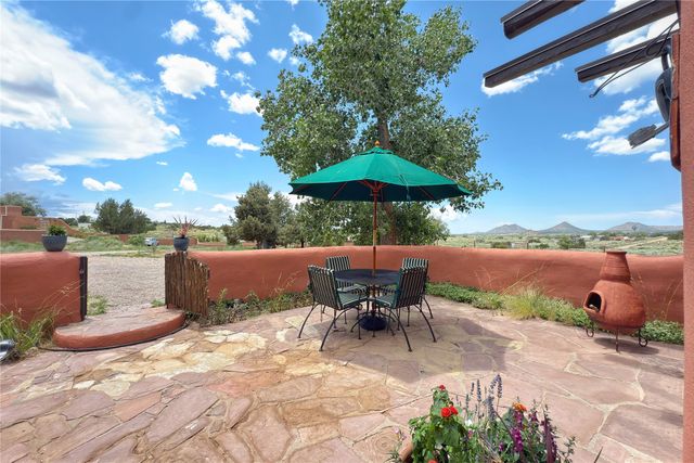 54 Rons Road, Santa Fe, NM 87508