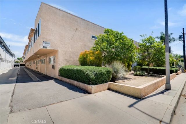 5232 Corteen pl 17, Valley Village, CA 91607