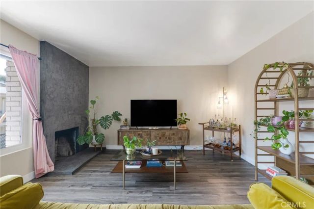 5232 Corteen pl 17, Valley Village, CA 91607