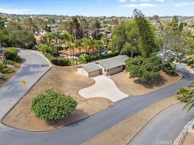 213 Beaumont, Vista, CA 92084