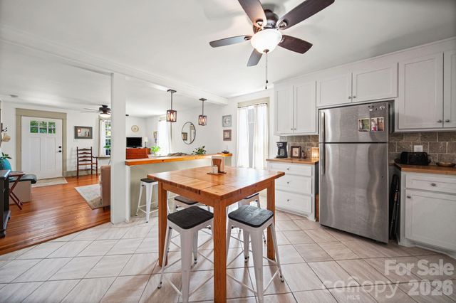 335 Mayflower Avenue, Cramerton, NC 28032