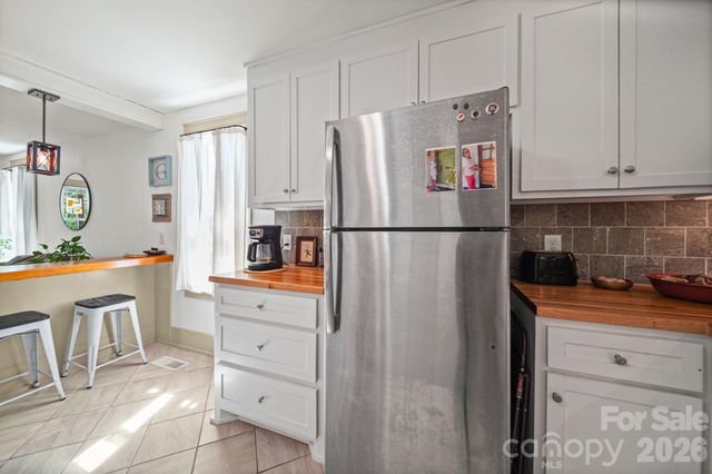 335 Mayflower Avenue, Cramerton, NC 28032