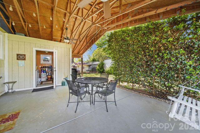 335 Mayflower Avenue, Cramerton, NC 28032