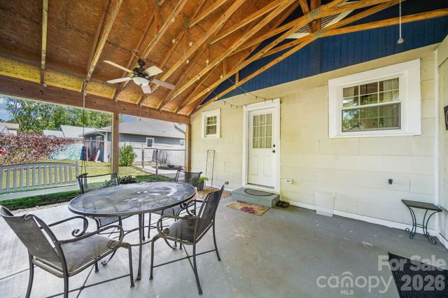 335 Mayflower Avenue, Cramerton, NC 28032