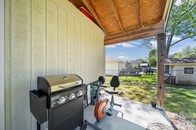 335 Mayflower Avenue, Cramerton, NC 28032