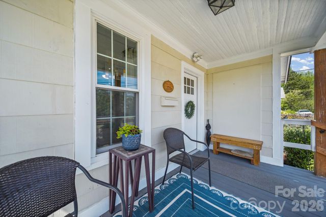 335 Mayflower Avenue, Cramerton, NC 28032