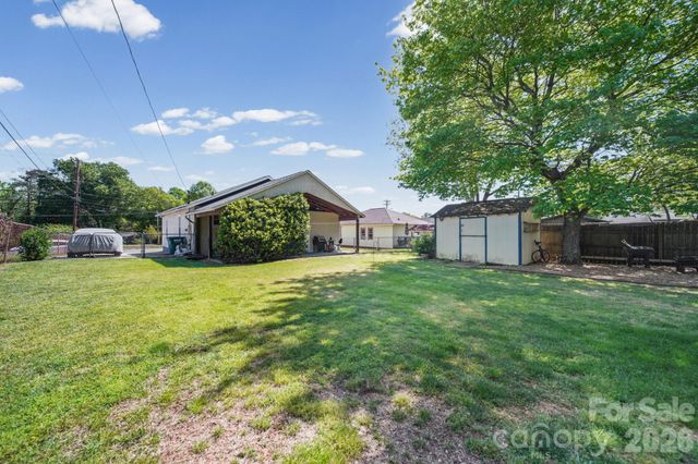 335 Mayflower Avenue, Cramerton, NC 28032