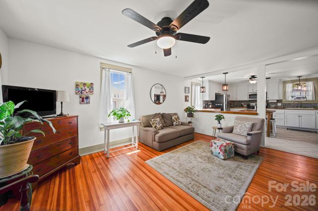 335 Mayflower Avenue, Cramerton, NC 28032