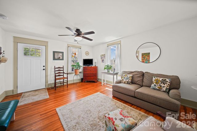 335 Mayflower Avenue, Cramerton, NC 28032