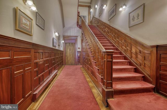 3 W MOUNT VERNON PL #1, Baltimore, MD 21201