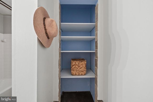 3 W MOUNT VERNON PL #1, Baltimore, MD 21201