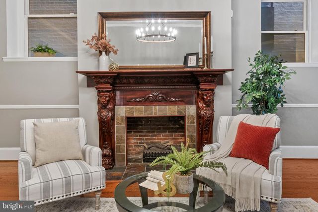 3 W MOUNT VERNON PL #1, Baltimore, MD 21201