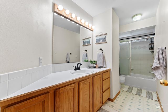 5811 W Sterling Ln,, Boise, ID 83703