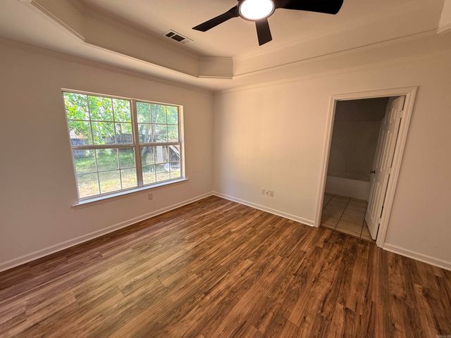 30 Shamsie Dr, Ward, AR 72176