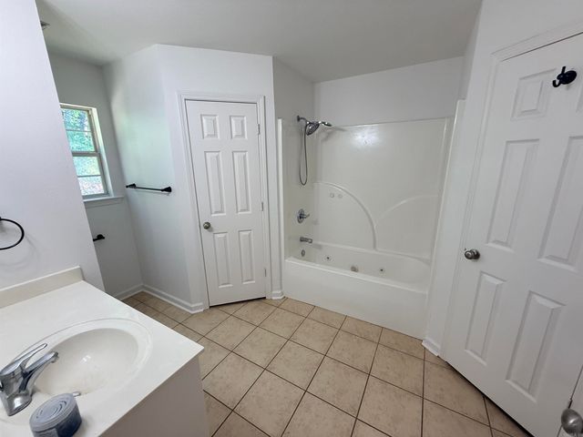 30 Shamsie Dr, Ward, AR 72176