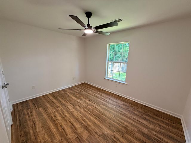 30 Shamsie Dr, Ward, AR 72176