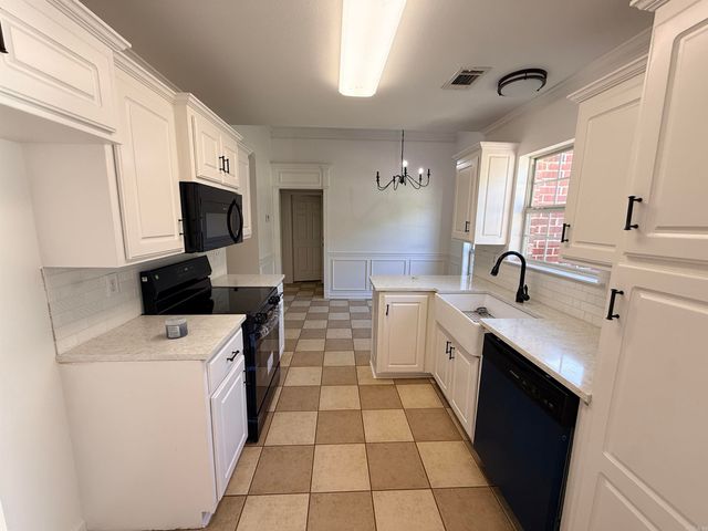 30 Shamsie Dr, Ward, AR 72176