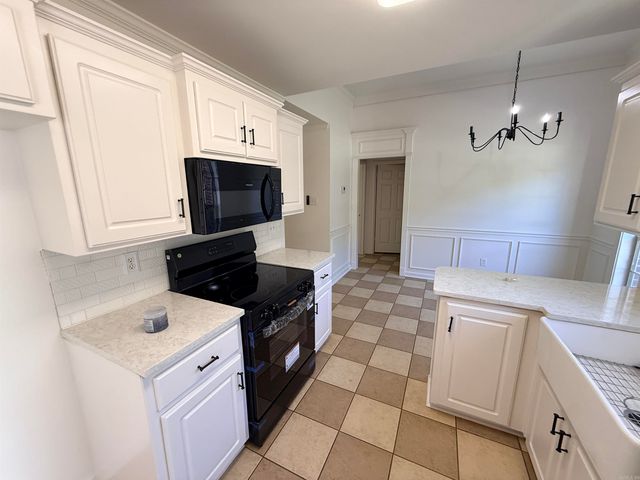 30 Shamsie Dr, Ward, AR 72176