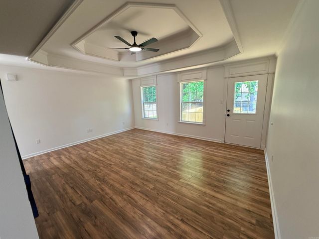 30 Shamsie Dr, Ward, AR 72176