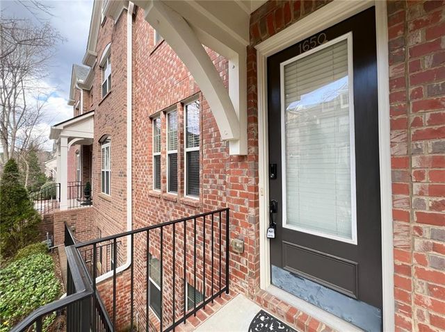 1650 Sabastian NE Point, Atlanta, GA 30329