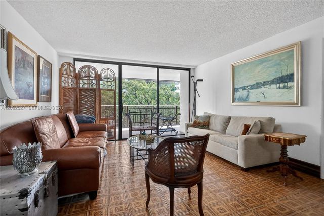 2901 S Bayshore Drive 4A, Miami, FL 33133