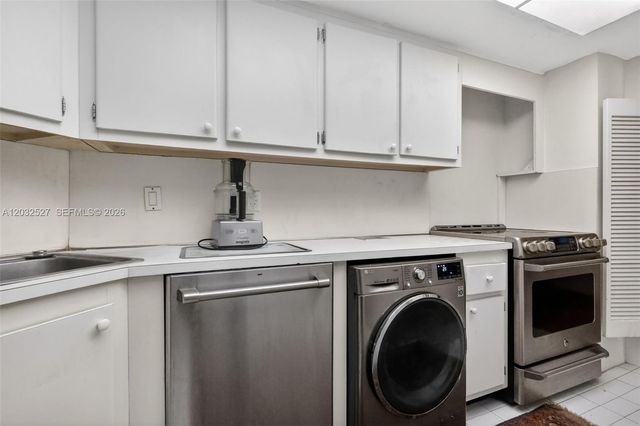 2901 S Bayshore Drive 4A, Miami, FL 33133