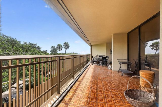 2901 S Bayshore Drive 4A, Miami, FL 33133