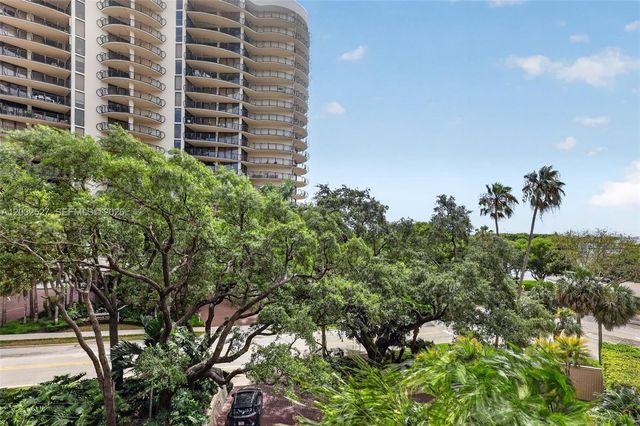 2901 S Bayshore Drive 4A, Miami, FL 33133
