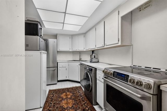 2901 S Bayshore Drive 4A, Miami, FL 33133