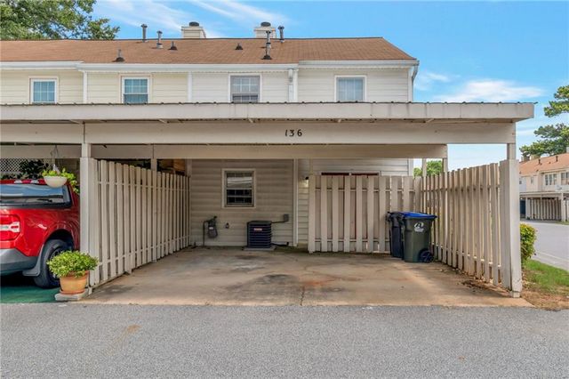 136 Old Ferry Way, Roswell, GA 30076