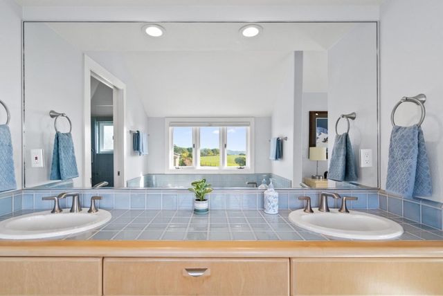 3705 Tiffani Court, Santa Cruz, CA 95065